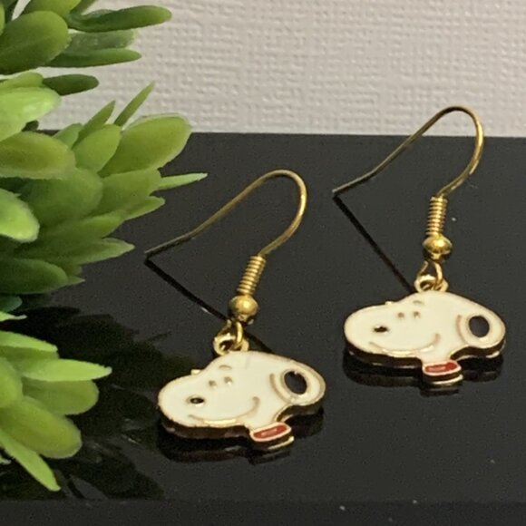 Snoopy Earring, Peanuts Earring, Gift Idea, Snoopy Charm, Peanuts Charm, Dog - Picture 3 of 7